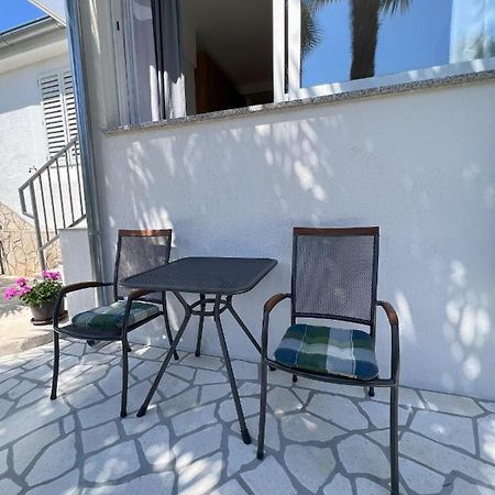 Apartmani Palme Funtana Exterior foto